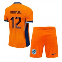 Holandsko Jeremie Frimpong #12 Domáci Detský futbalový dres ME 2024 Krátky Rukáv (+ trenírky)